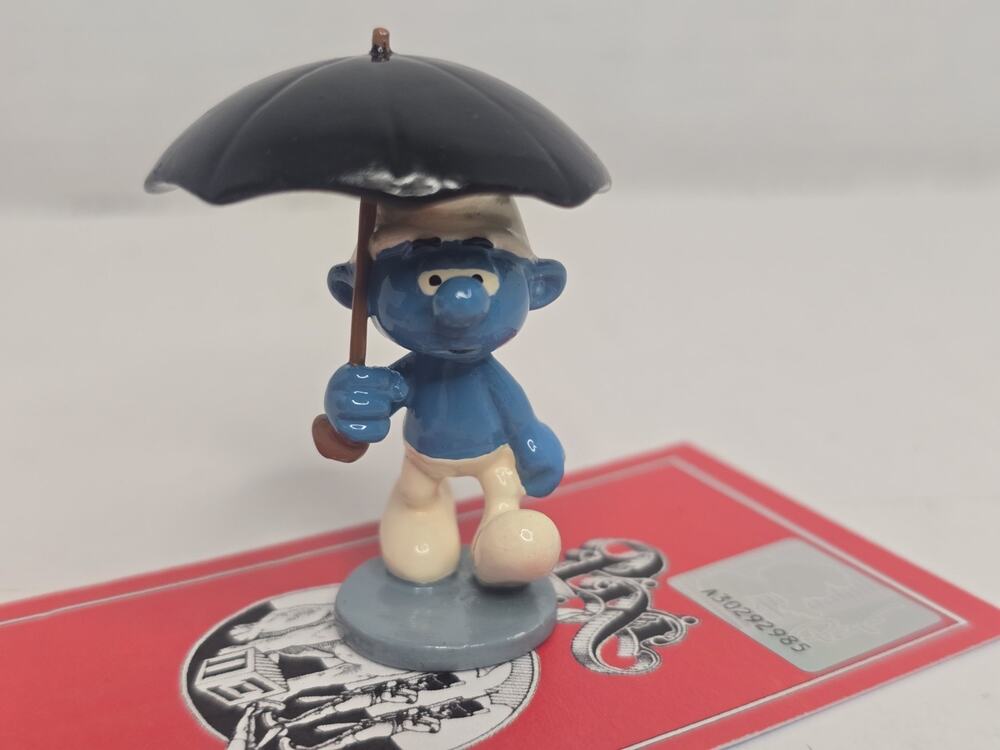 Pixi Mini, Smurf with Black Umbrella in Box with numbered COA from France